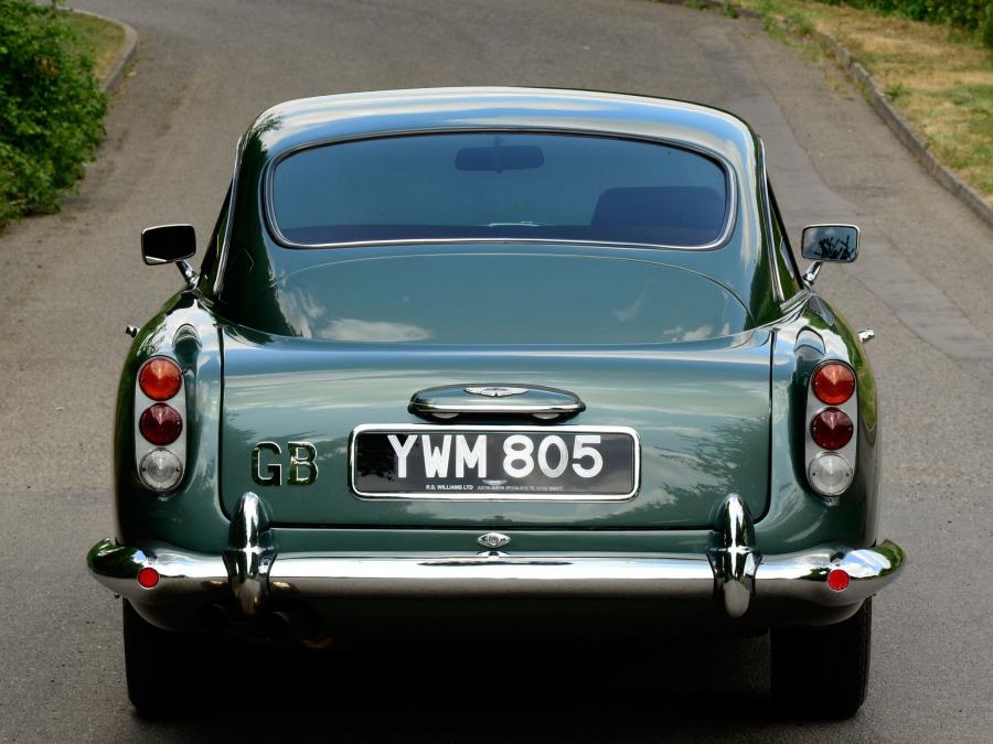  Aston Martin DB4 (Series IV) 1961 года  (UK) (фото 9 из 23)